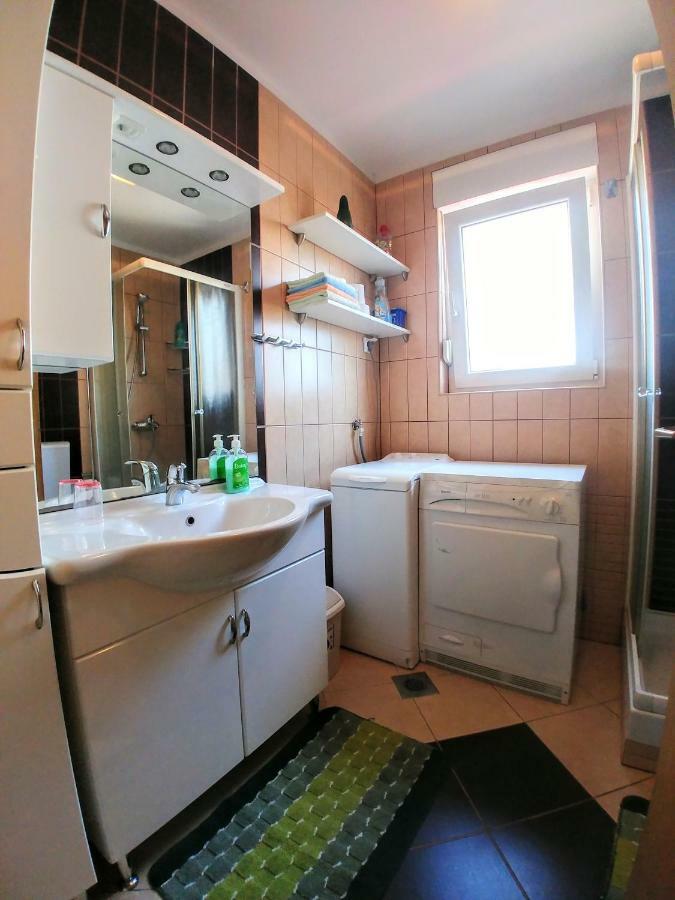 Family Style Apartment Pula Extérieur photo